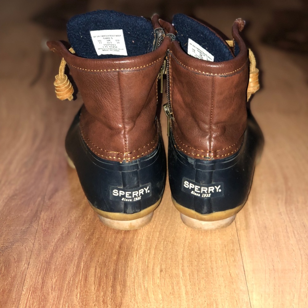 Girls Sperry duckboots